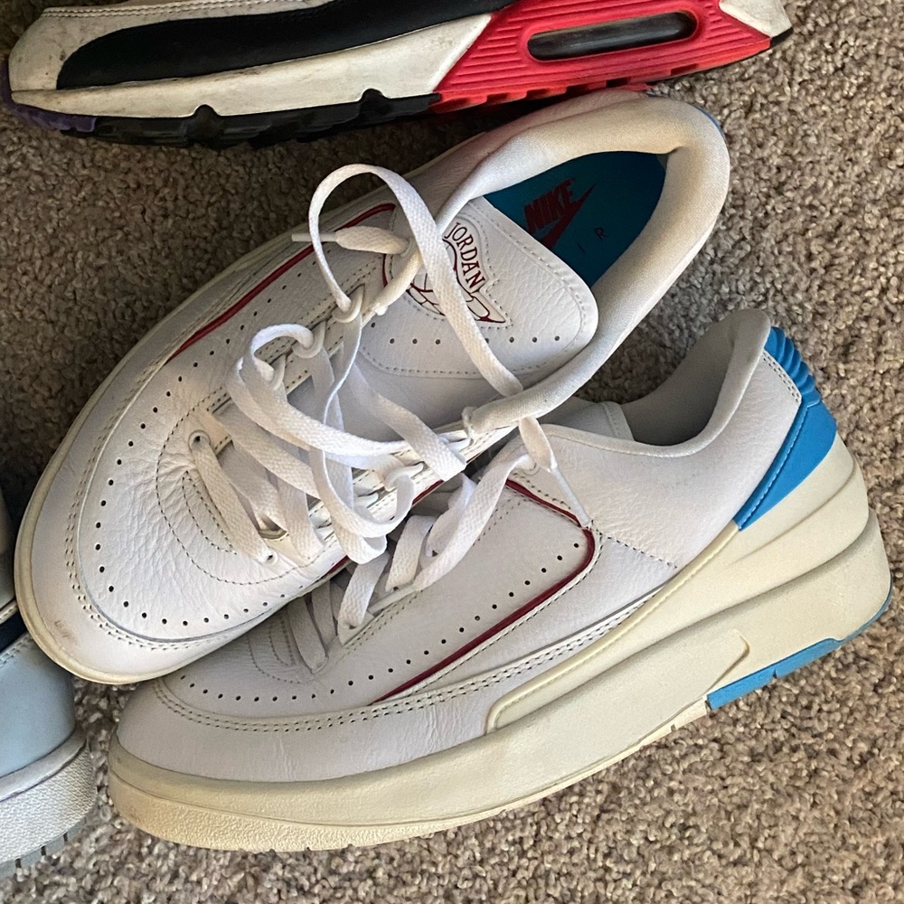 Air Jordan 2 sneakers